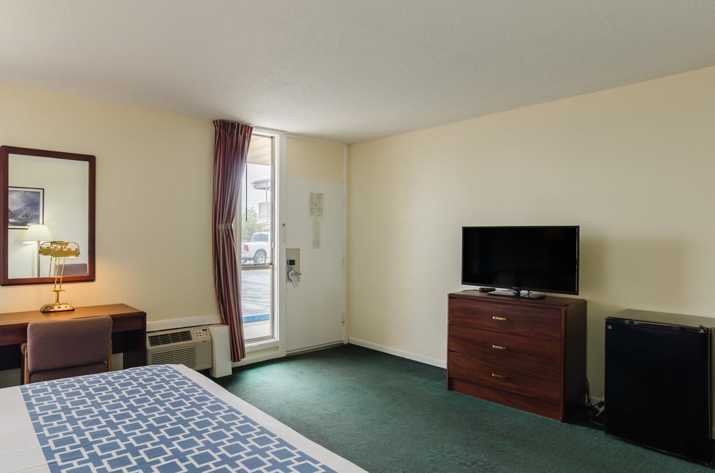 Alamo Inn & Suites Gillette Bagian luar foto